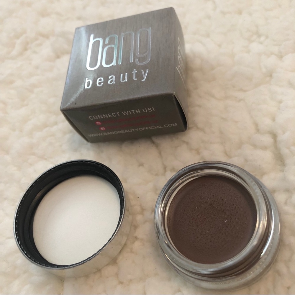 New brow/eyeliner (shade chocolate)